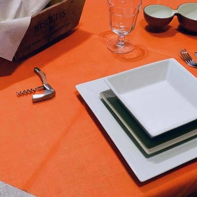 테이블 냅킨 직물 비 독성의  420 센티미터와 결혼하는 버릴 수 있는 라운드